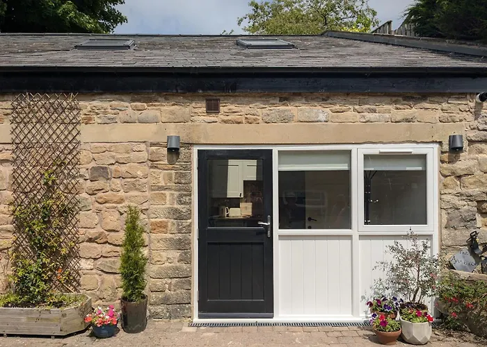 Light, Modern Detached Studio In Eyam